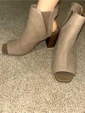 NEW MIA Taupe Open-Toe Block Heel Ankle Boots Sz 8.5